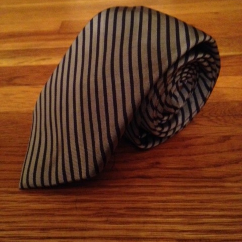B Sherman Grey Navy Stripe 54% Silk 46% Cotton Tie